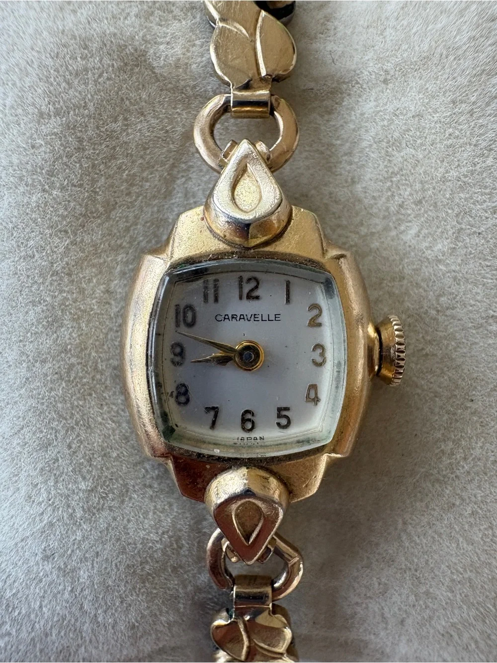 14k GP Caravelle Art Deco Vintage Women's Gold-Tone Linked Bracelet Watch. Works